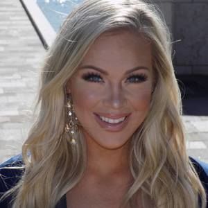 Meet your Posher, Ashley